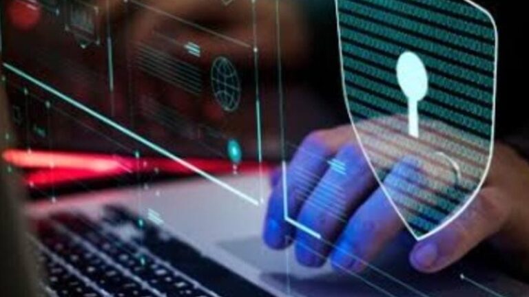 قراصنة كوريا الشمالية يدمجون BeaverTail وOtterCookie في برامج خبيثة جافا سكريبت متطورة