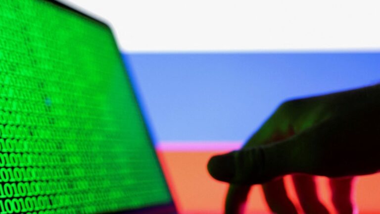  هجمات إلكترونية روسية شرسة تستهدف أوكرانيا.. "ساند وورم" تطلق برنامجًا مدمرًا جديدًا