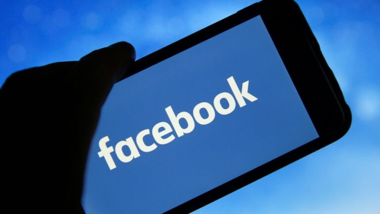 تروجان أندرويد الجديد "Datzbro" يخدع المسنين عبر أحداث سفر مُولَّدة بالذكاء الاصطناعي على فيسبوك