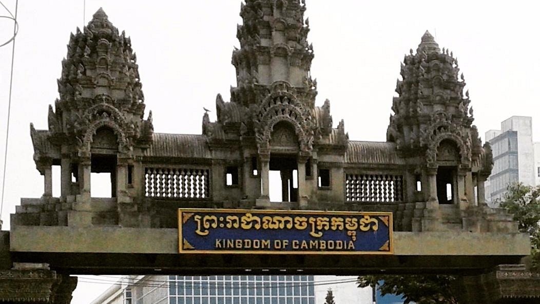 تصعيد سيبراني: مجموعة AnonSecKh الكمبودية تستهدف مؤسسات تايلاندية عقب توتر حدودي