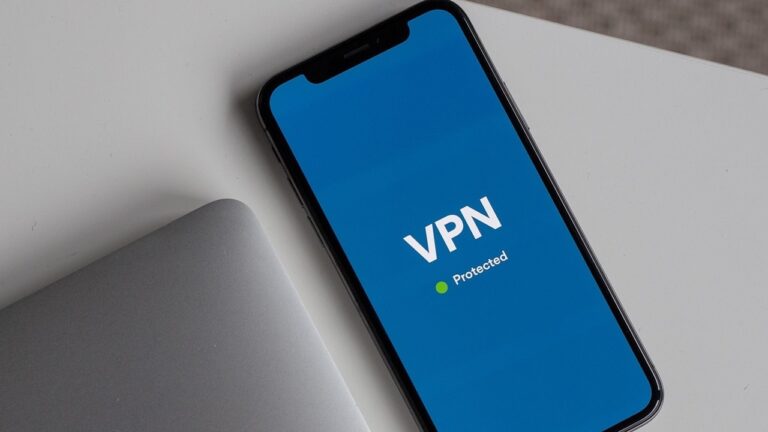 تطبيقات VPN مجانية مرتبطة بالصين في متاجر آبل وغوغل تثير مخاوف الخصوصية