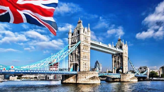 المملكة المتحدة تدرس حظر دفع فدية للقراصنة في القطاع العام